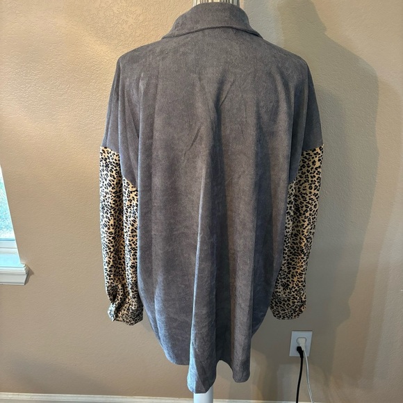 New SHEIN Shirt Two-Tone Leopard Button Down Cream Gray Ribbed Long Sleeve - Picture 6 of 14